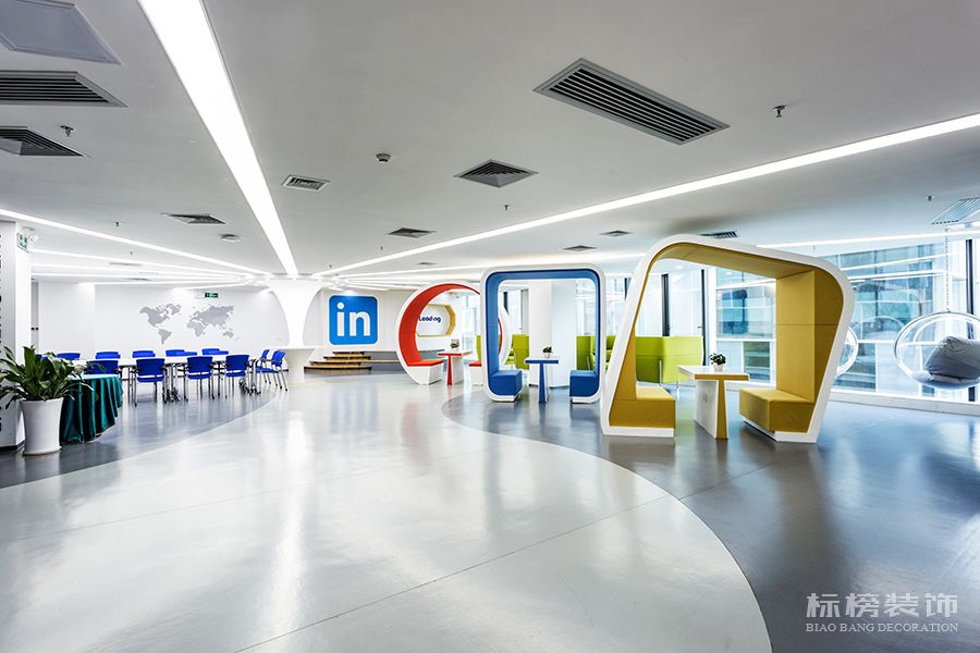 高層龍崗辦公室裝修怎么顯得有企業(yè)文化，體現公司特色