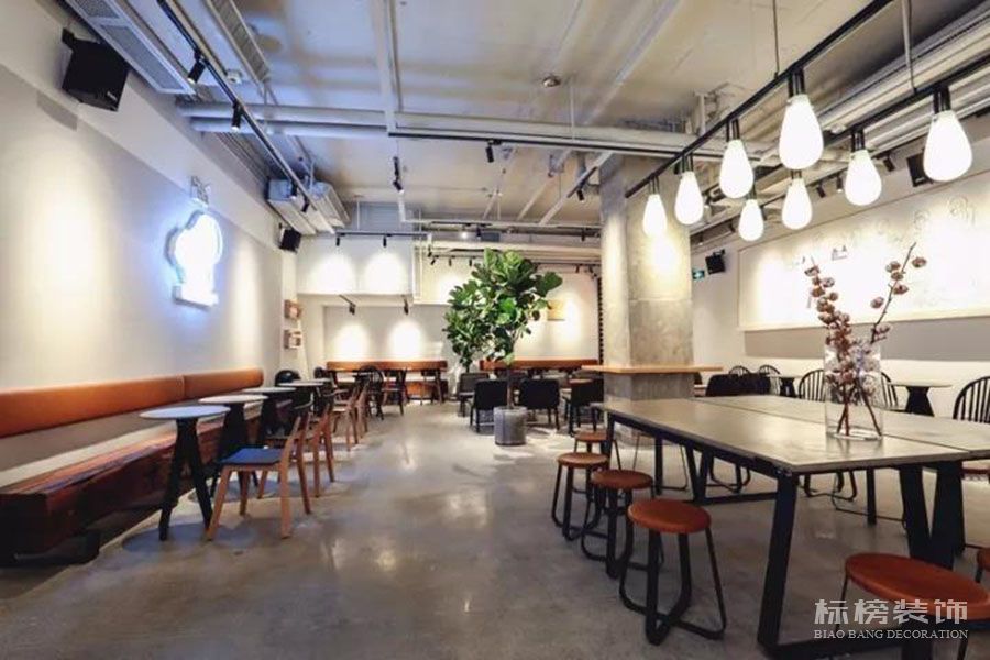 如何打造一個網(wǎng)紅深圳店鋪，怎么吸引年輕人消費